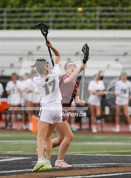 Thumbnail 2 in Menlo-Atherton @ Archbishop Mitty photogallery.
