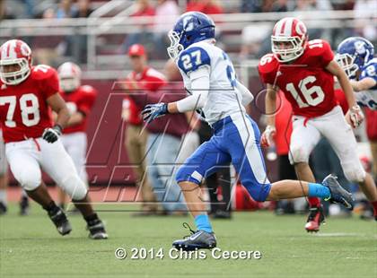 Thumbnail 2 in Geneseo vs. Red Jacket (Section 5 Class D Semifinal) photogallery.