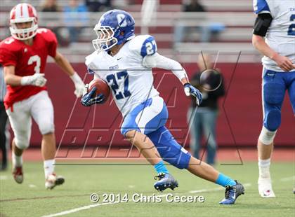 Thumbnail 1 in Geneseo vs. Red Jacket (Section 5 Class D Semifinal) photogallery.
