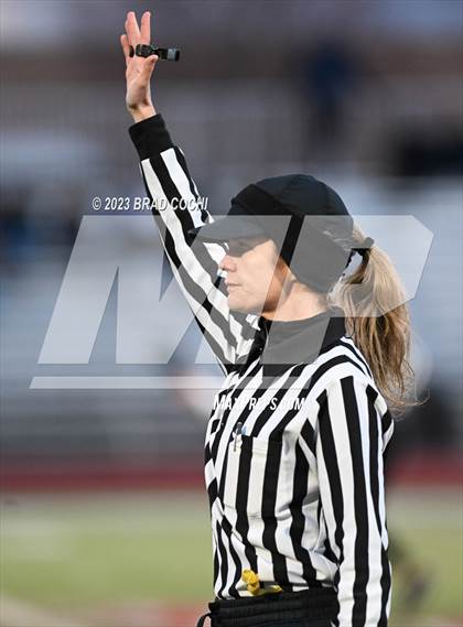 Thumbnail 3 in Valor Christian @ Regis Jesuit photogallery.