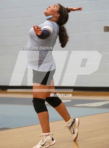 Thumbnail 3 in Potomac vs Forest Park photogallery.