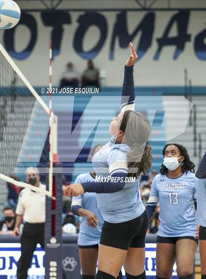 Thumbnail 3 in Potomac vs Forest Park photogallery.