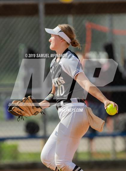 Thumbnail 3 in Norfolk vs. Lincoln Northeast photogallery.