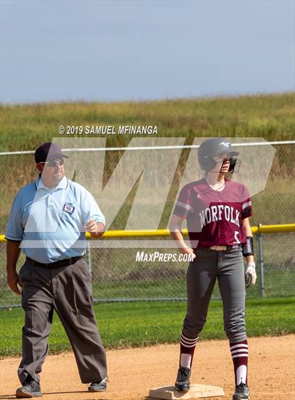 Thumbnail 1 in Norfolk vs. Lincoln Northeast photogallery.