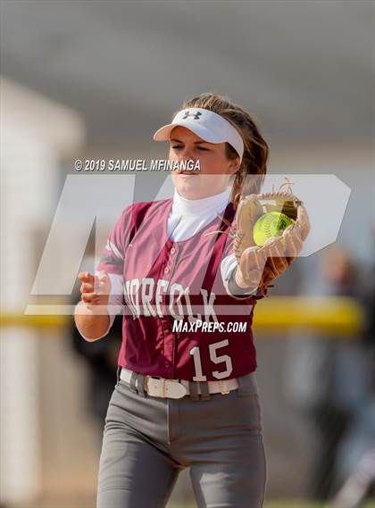 Thumbnail 1 in Norfolk vs. Lincoln Northeast photogallery.