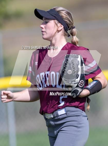 Thumbnail 2 in Norfolk vs. Lincoln Northeast photogallery.