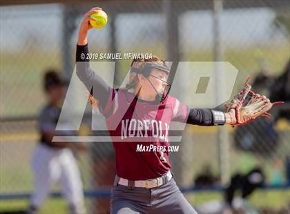 Thumbnail 1 in Norfolk vs. Lincoln Northeast photogallery.