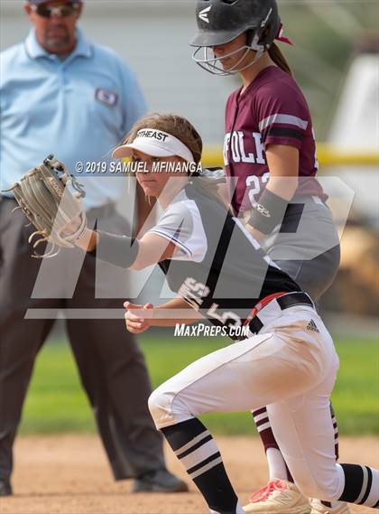 Thumbnail 1 in Norfolk vs. Lincoln Northeast photogallery.