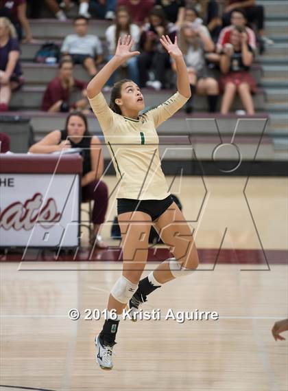 Thumbnail 3 in Paloma Valley vs. Murrieta Mesa photogallery.