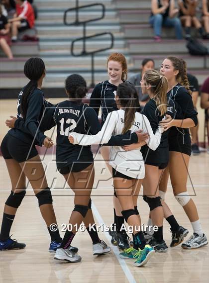 Thumbnail 2 in Paloma Valley vs. Murrieta Mesa photogallery.