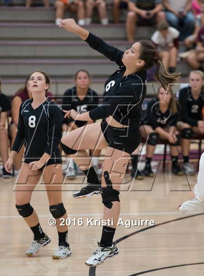 Thumbnail 3 in Paloma Valley vs. Murrieta Mesa photogallery.