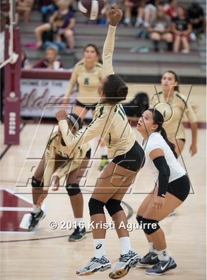 Thumbnail 1 in Paloma Valley vs. Murrieta Mesa photogallery.