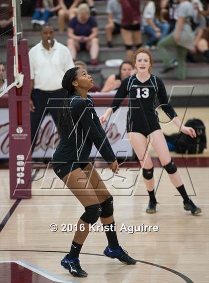 Thumbnail 3 in Paloma Valley vs. Murrieta Mesa photogallery.