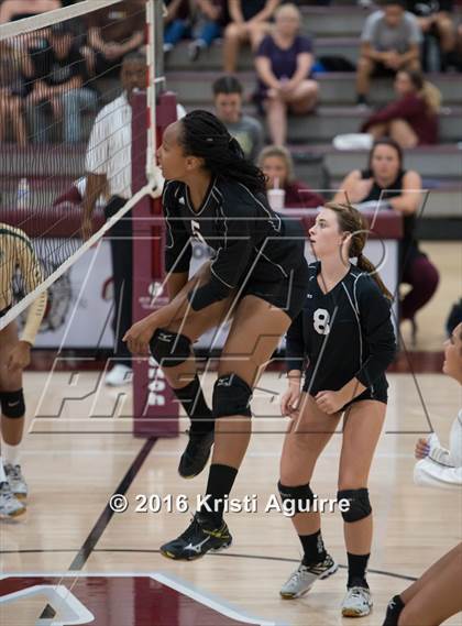 Thumbnail 2 in Paloma Valley vs. Murrieta Mesa photogallery.