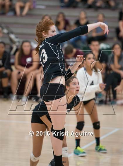 Thumbnail 2 in Paloma Valley vs. Murrieta Mesa photogallery.