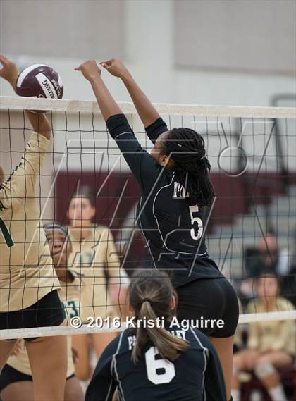 Thumbnail 3 in Paloma Valley vs. Murrieta Mesa photogallery.