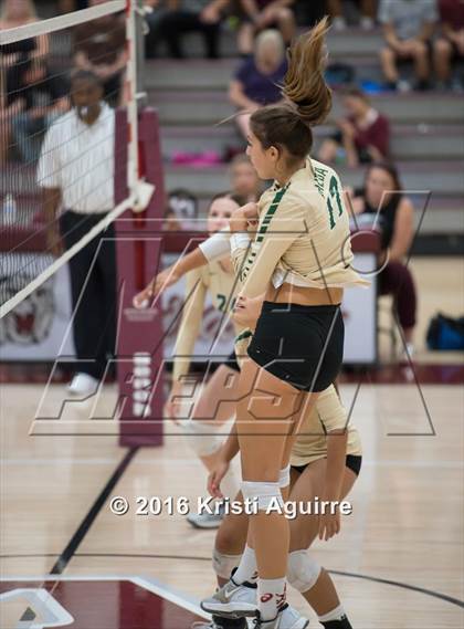 Thumbnail 2 in Paloma Valley vs. Murrieta Mesa photogallery.