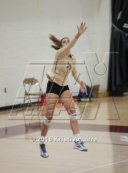 Thumbnail 2 in Paloma Valley vs. Murrieta Mesa photogallery.