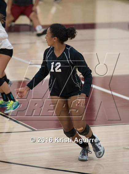 Thumbnail 3 in Paloma Valley vs. Murrieta Mesa photogallery.