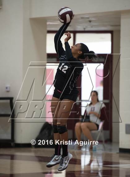 Thumbnail 1 in Paloma Valley vs. Murrieta Mesa photogallery.