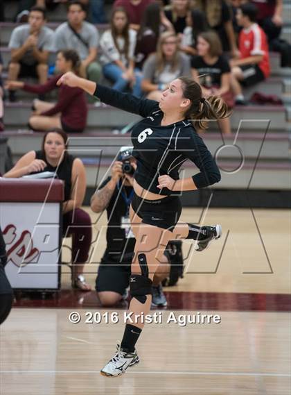 Thumbnail 3 in Paloma Valley vs. Murrieta Mesa photogallery.