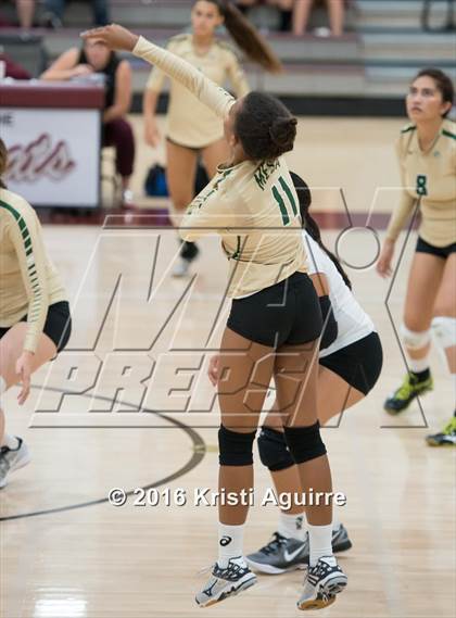 Thumbnail 2 in Paloma Valley vs. Murrieta Mesa photogallery.