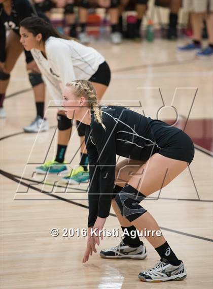 Thumbnail 2 in Paloma Valley vs. Murrieta Mesa photogallery.