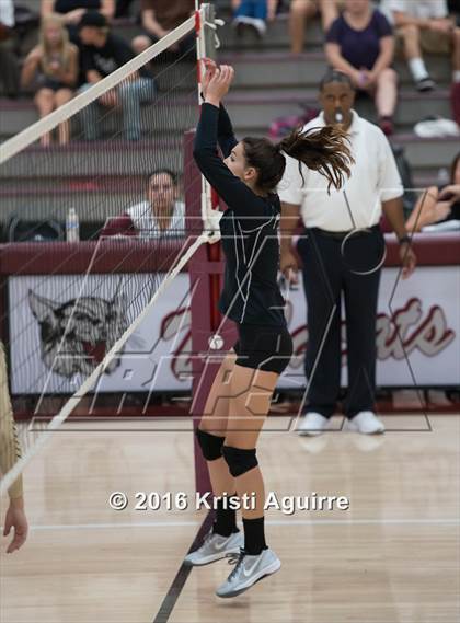 Thumbnail 3 in Paloma Valley vs. Murrieta Mesa photogallery.