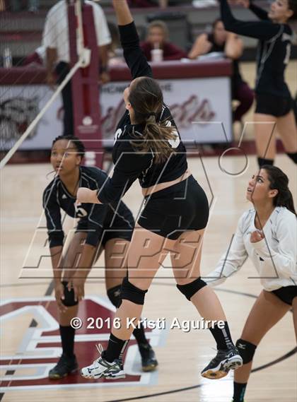 Thumbnail 2 in Paloma Valley vs. Murrieta Mesa photogallery.