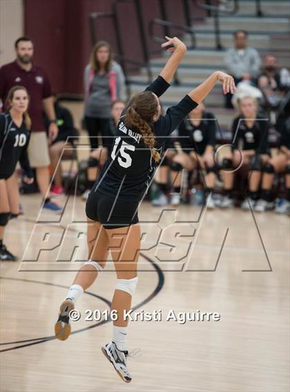Thumbnail 3 in Paloma Valley vs. Murrieta Mesa photogallery.