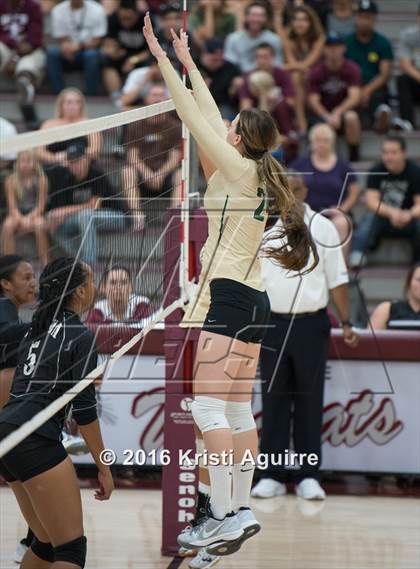 Thumbnail 3 in Paloma Valley vs. Murrieta Mesa photogallery.