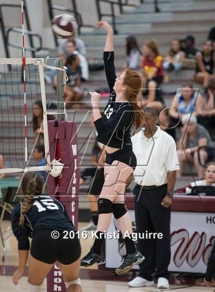 Thumbnail 2 in Paloma Valley vs. Murrieta Mesa photogallery.