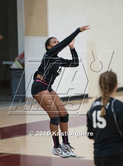 Thumbnail 2 in Paloma Valley vs. Murrieta Mesa photogallery.