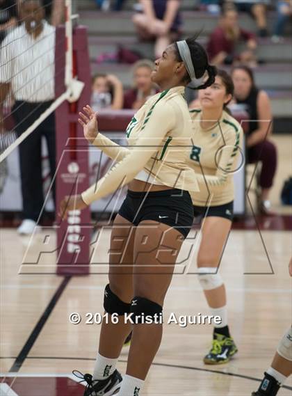 Thumbnail 3 in Paloma Valley vs. Murrieta Mesa photogallery.