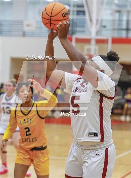Thumbnail 1 in Union Grove vs. Eagle's Landing (Region 2-AAAAA Tournament) photogallery.
