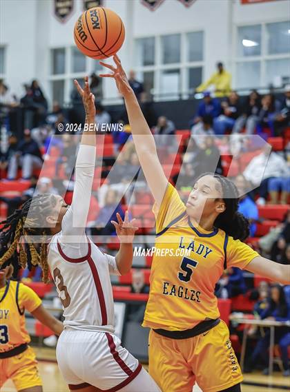 Thumbnail 3 in Union Grove vs. Eagle's Landing (Region 2-AAAAA Tournament) photogallery.