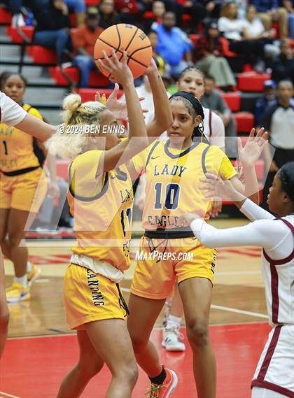 Thumbnail 2 in Union Grove vs. Eagle's Landing (Region 2-AAAAA Tournament) photogallery.