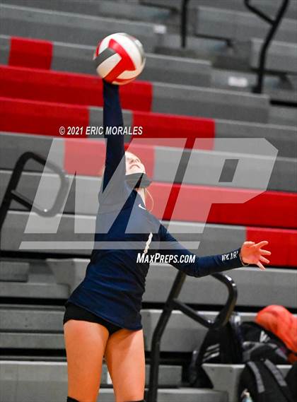 Thumbnail 2 in San Dieguito Academy vs San Marcos (SUHI JV Tournament) photogallery.