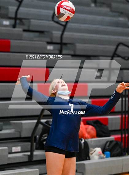 Thumbnail 3 in San Dieguito Academy vs San Marcos (SUHI JV Tournament) photogallery.