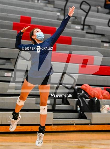 Thumbnail 2 in San Dieguito Academy vs San Marcos (SUHI JV Tournament) photogallery.