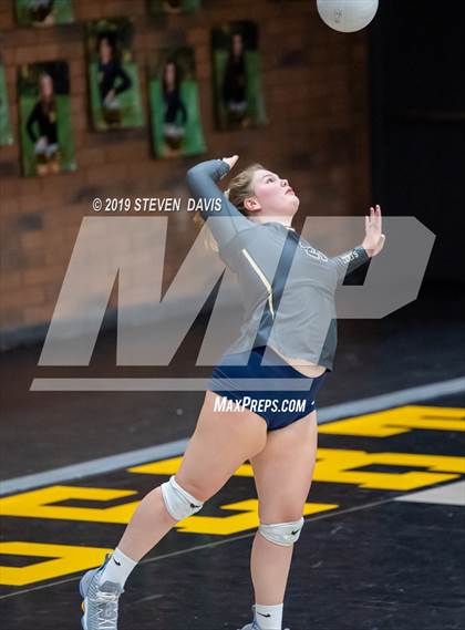 Thumbnail 1 in Casteel vs Gilbert photogallery.