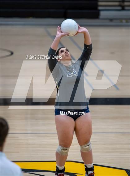 Thumbnail 2 in Casteel vs Gilbert photogallery.