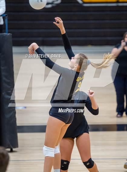 Thumbnail 3 in Casteel vs Gilbert photogallery.