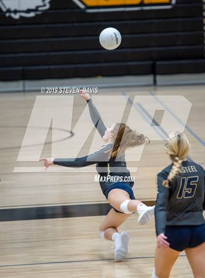 Thumbnail 2 in Casteel vs Gilbert photogallery.