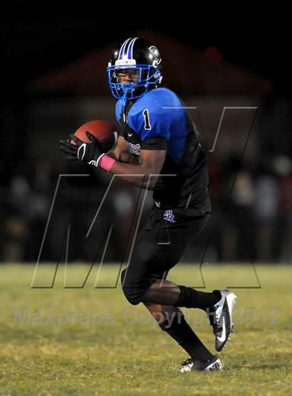 Thumbnail 3 in Diamond Ranch vs. Diamond Bar photogallery.