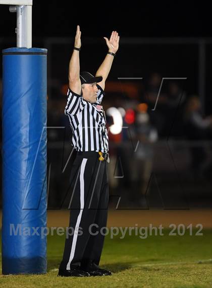 Thumbnail 3 in Diamond Ranch vs. Diamond Bar photogallery.