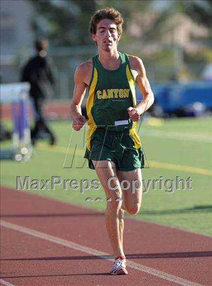 Thumbnail 3 in Valencia vs Canyon  photogallery.