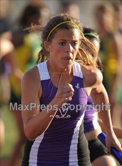 Thumbnail 3 in Valencia vs Canyon  photogallery.