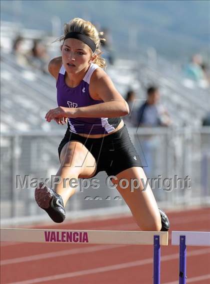 Thumbnail 3 in Valencia vs Canyon  photogallery.