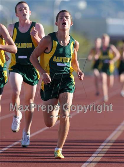 Thumbnail 3 in Valencia vs Canyon  photogallery.